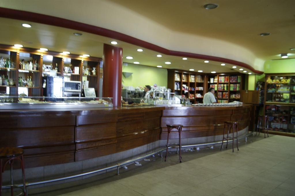 Hotel Restaurante San Roque Medina del Campo Bagian luar foto
